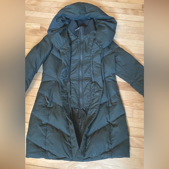 Ralph Lauren Pillowed Collared Puffer Coat - Picture 3 of 8